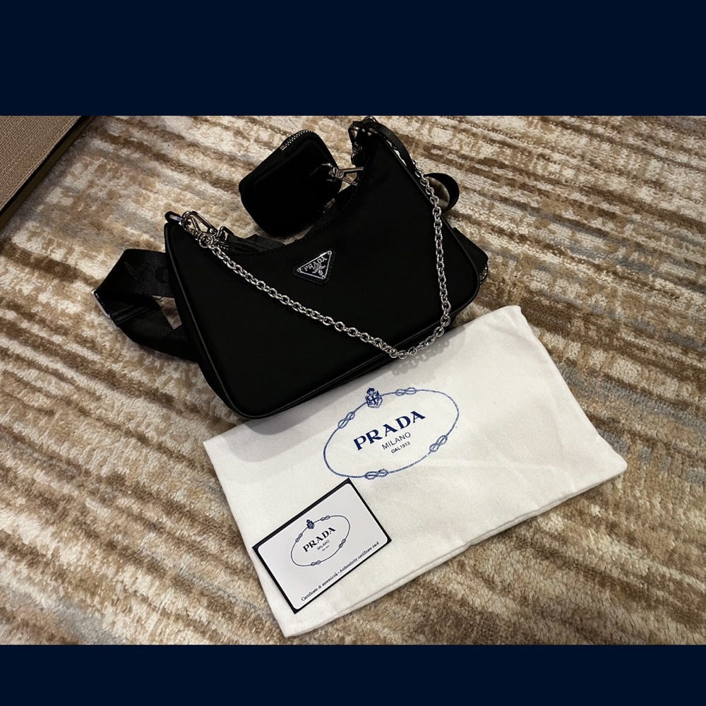 Authentic Prada Re-edition Nilon bag - Picture 4 of 5